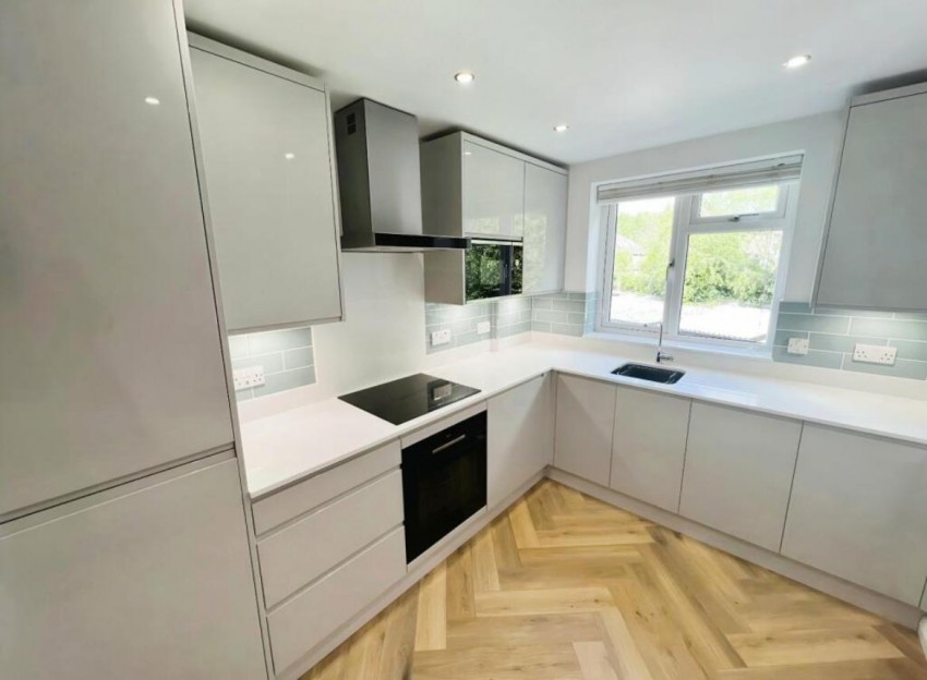 Images for Abbots Court, Sale