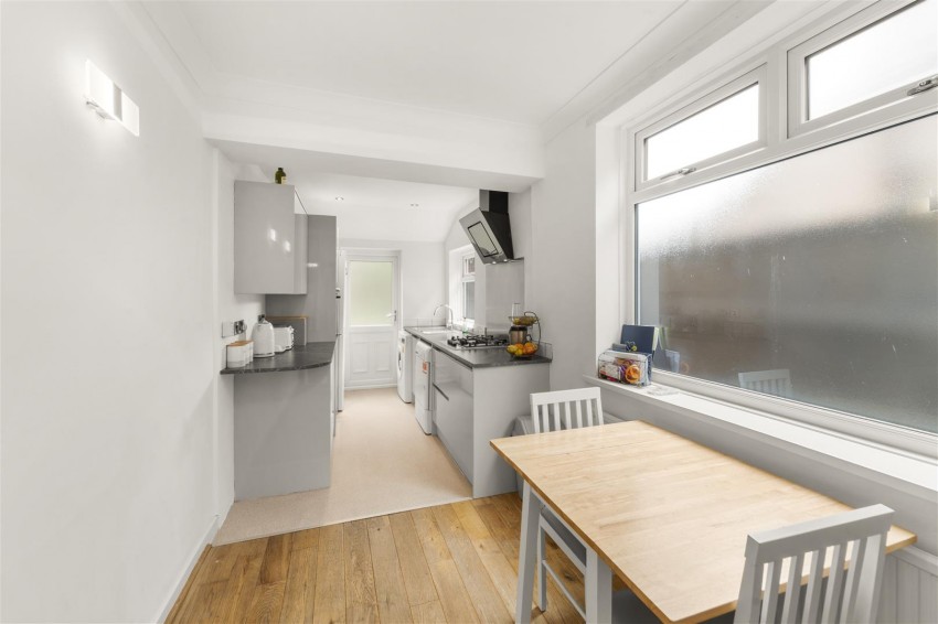Images for Oakfield, Sale, M33