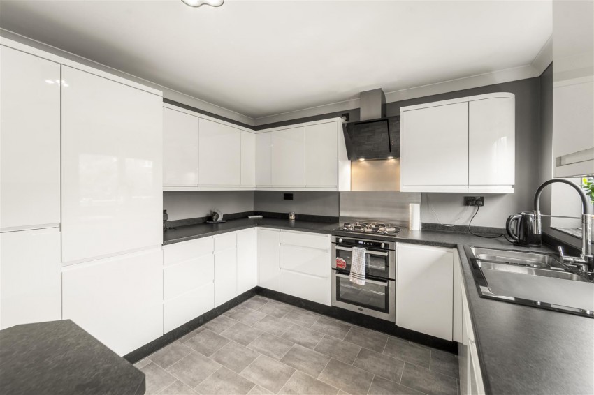 Images for Larchwood Close, Sale